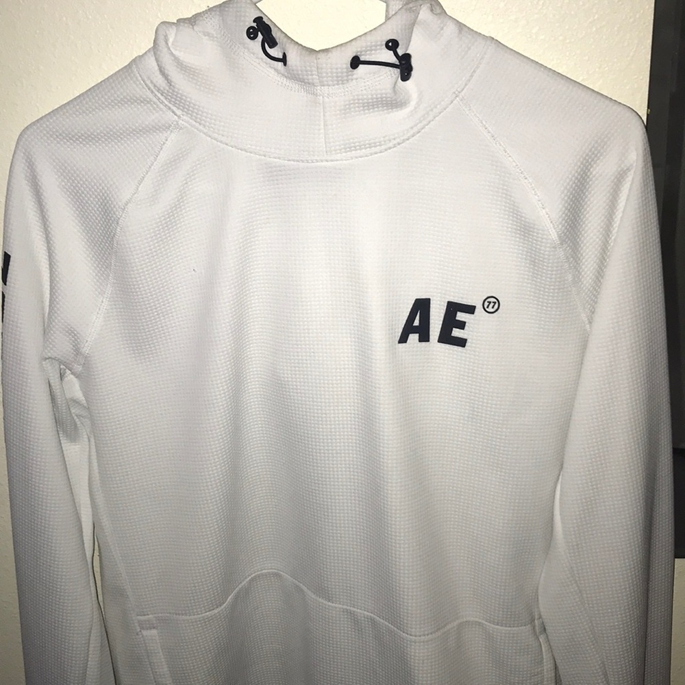 American Eagle long sleeve pullover